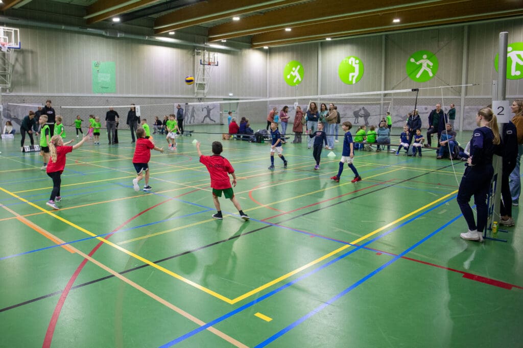 Gezellig druk bij het Schoolsport Volleybaltoernooi