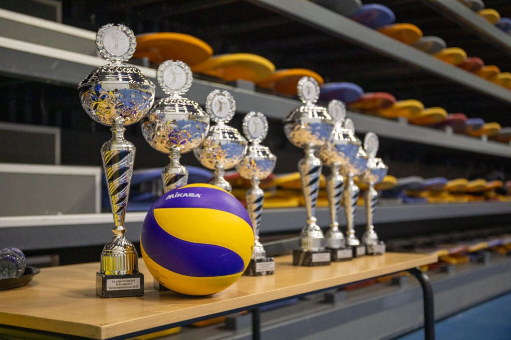 Prijzen voor de groepen 5/6 en 7/8 van het Schoolsport Volleybaltoernooi