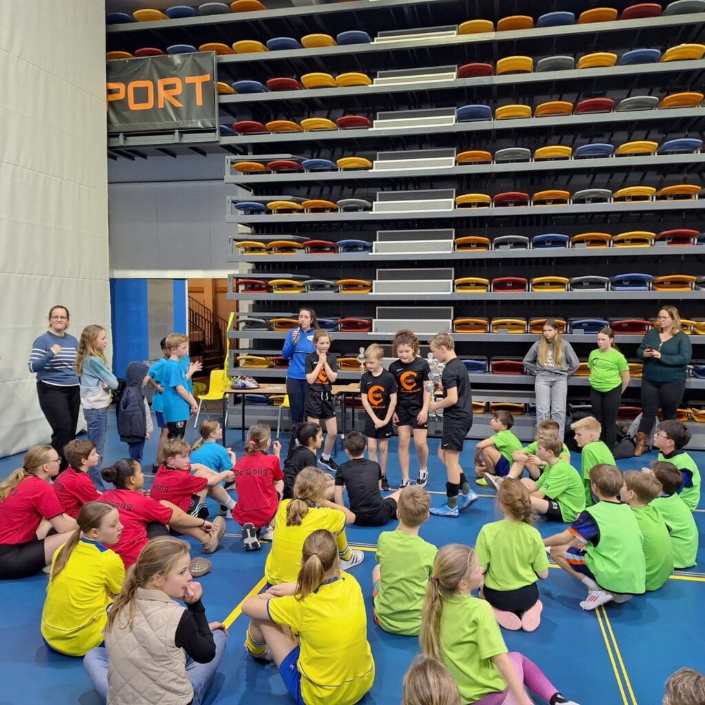 Prijsuitreiking Schoolsport Volleybaltoernooi