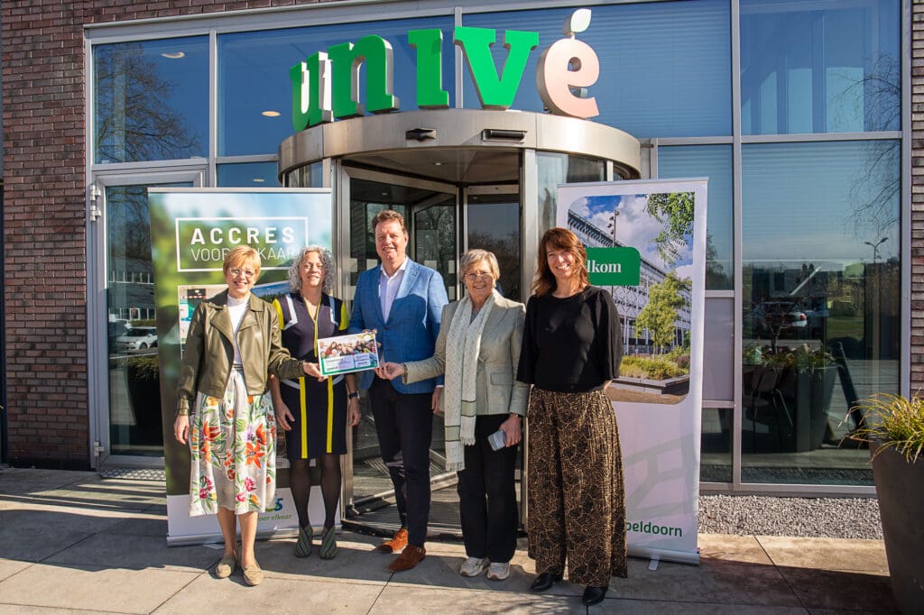 Ondertekening convenant Univé, Accres en Gemeente Apeldoorn