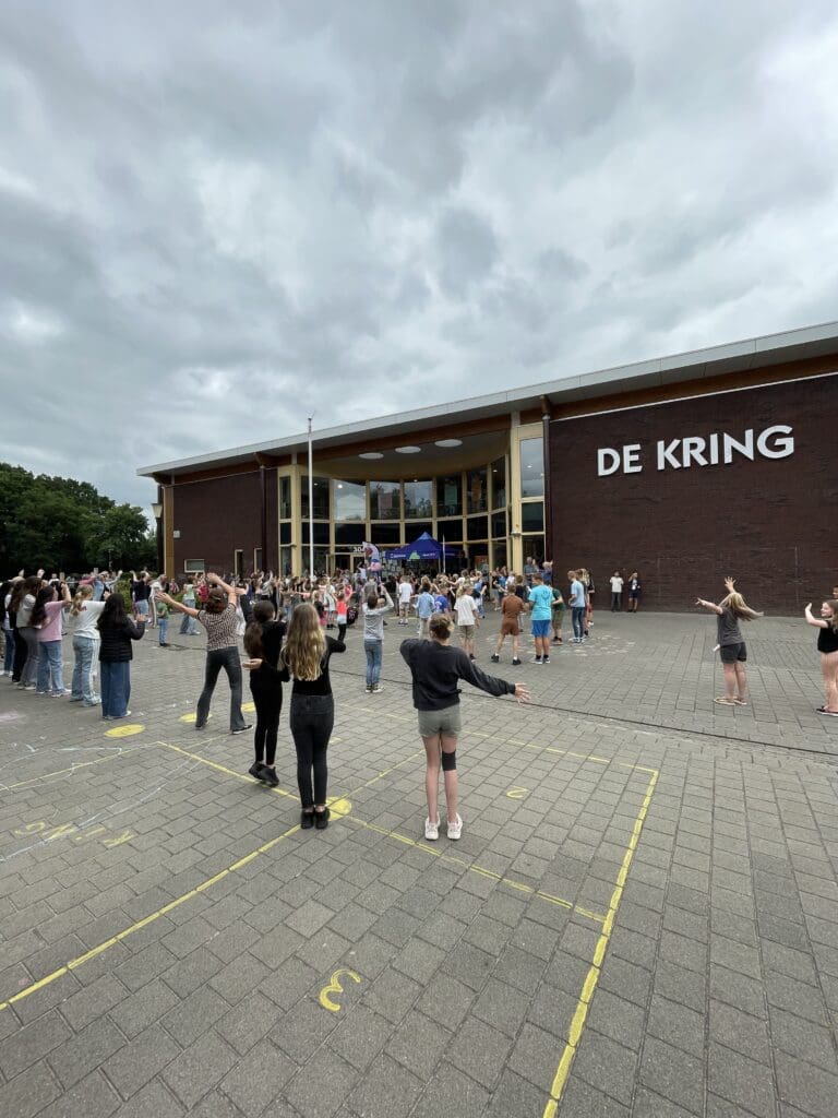 Ook bij De Kring werd een cheque uitgereikt!