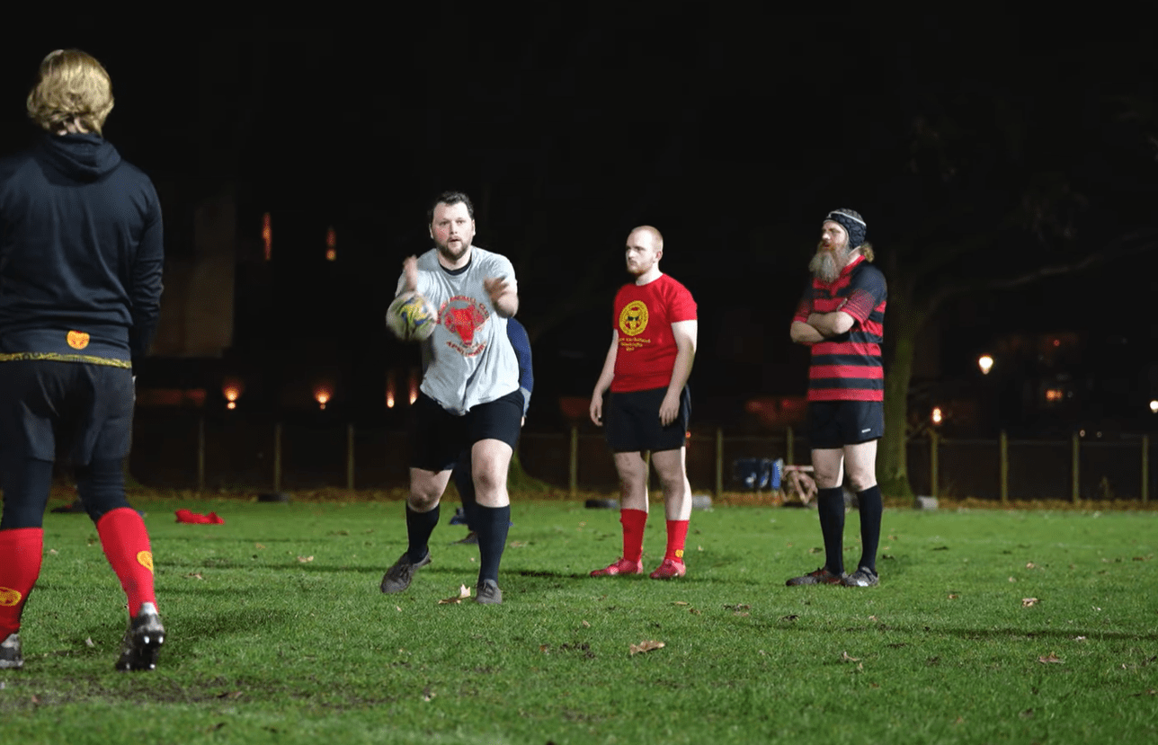 Aize speelt rugby bij The Rams RFC in Apeldoorn via de Beweegmakelaar